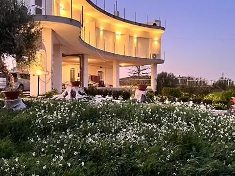 Marzamemi Rooms Гостевой дом Марцамеми