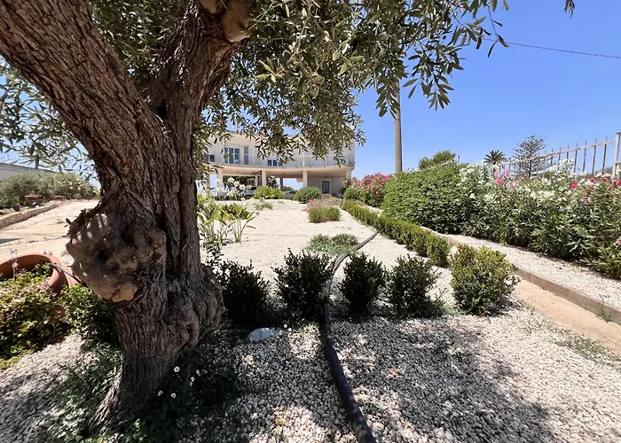 Marzamemi Rooms Марцамеми
